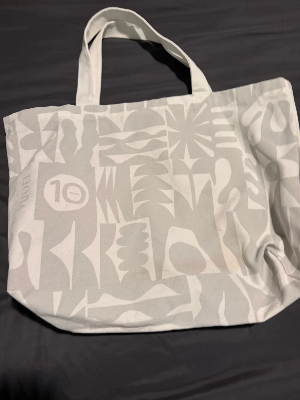 Vuori White Graphic Canvas Tote